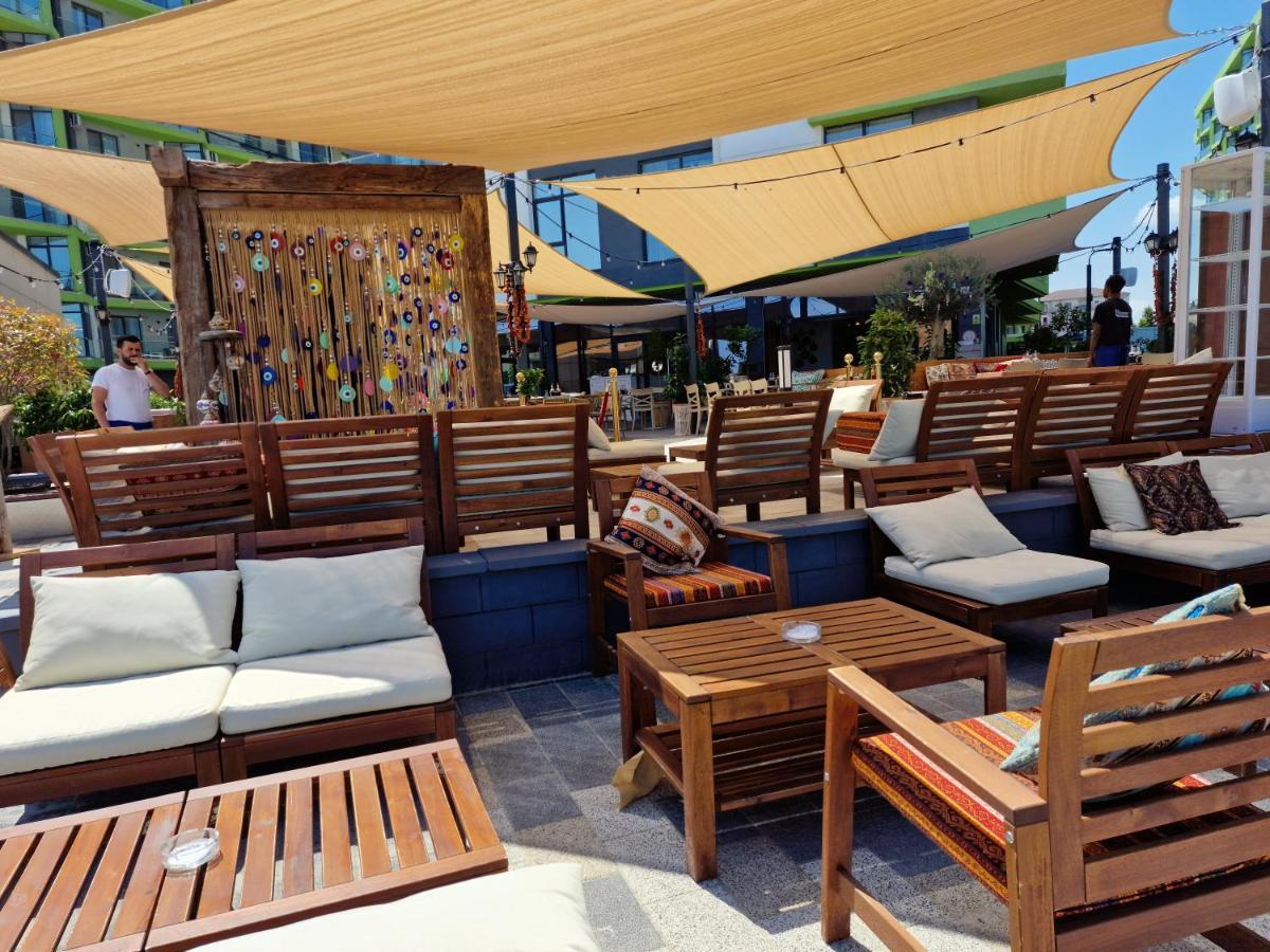 Royale Sundance Studio 7 in Spa n Pool Alezzi Mamaia Esterno foto